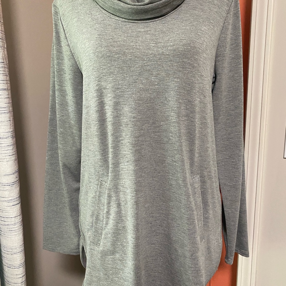 Gray Women's Knit Pullover